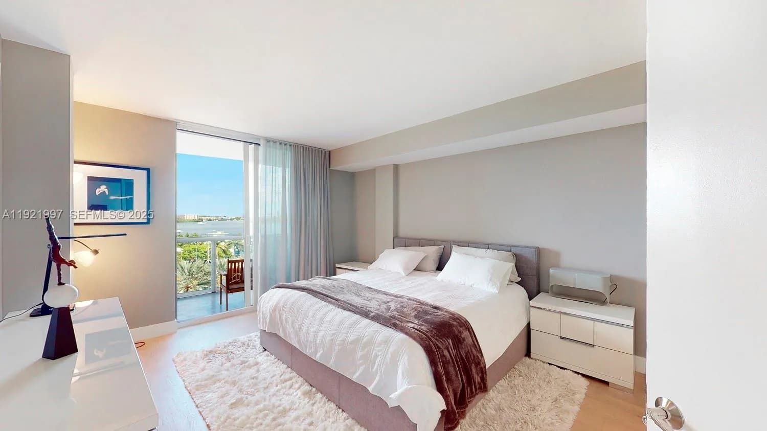 10275 Collins Ave # 724, Bal Harbour FL 33154