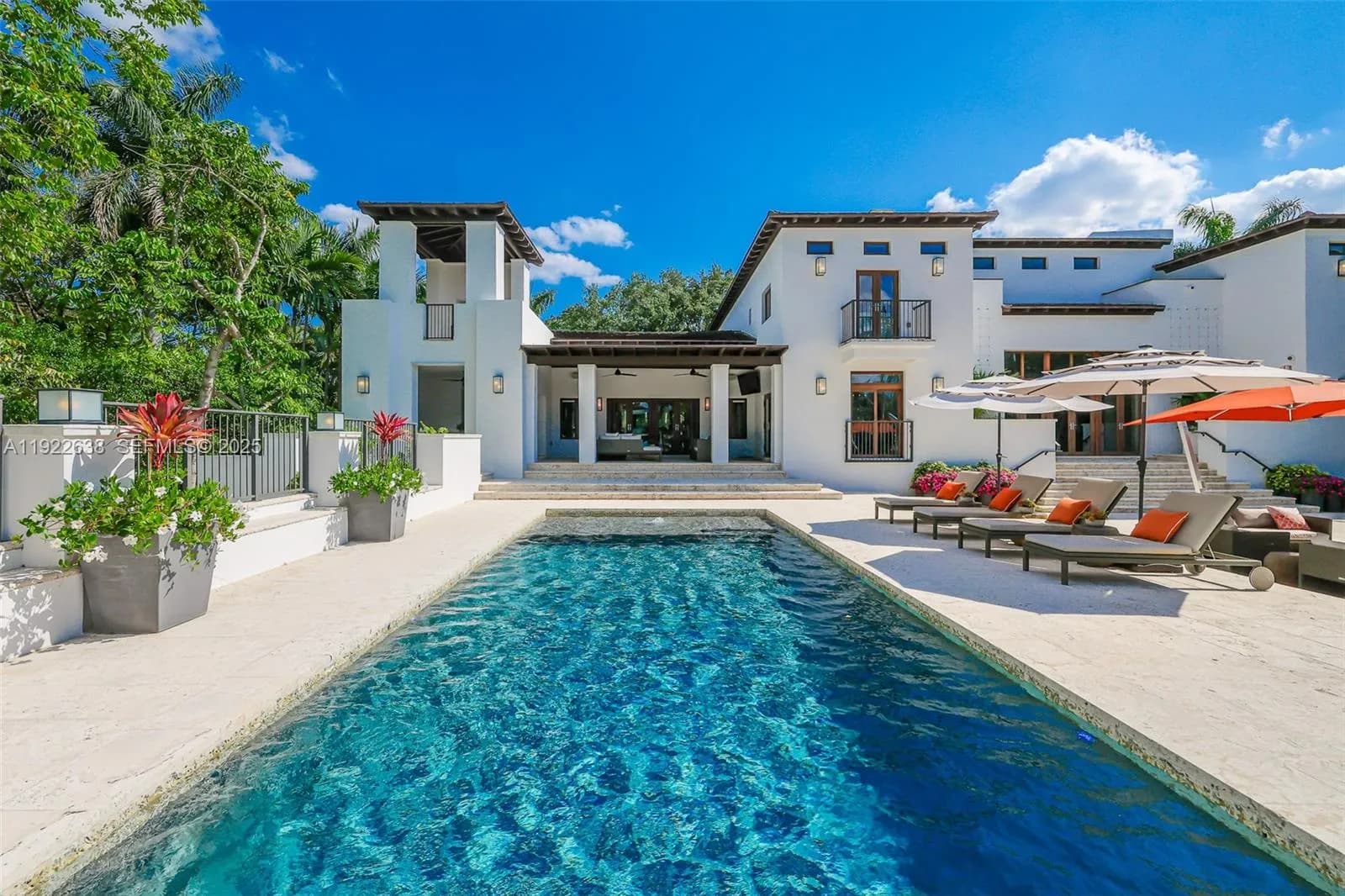 555 Arvida Pkwy, Coral Gables FL 33156