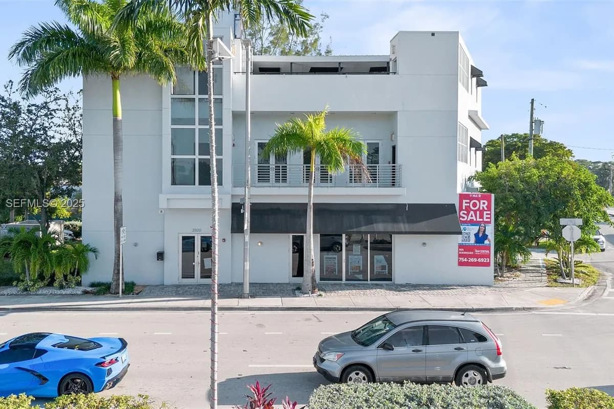 2500 Wilton Dr, Wilton Manors FL 33305