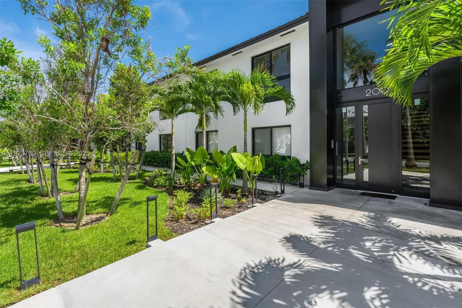 200 Sunrise Dr # 200C, Key Biscayne FL 33149