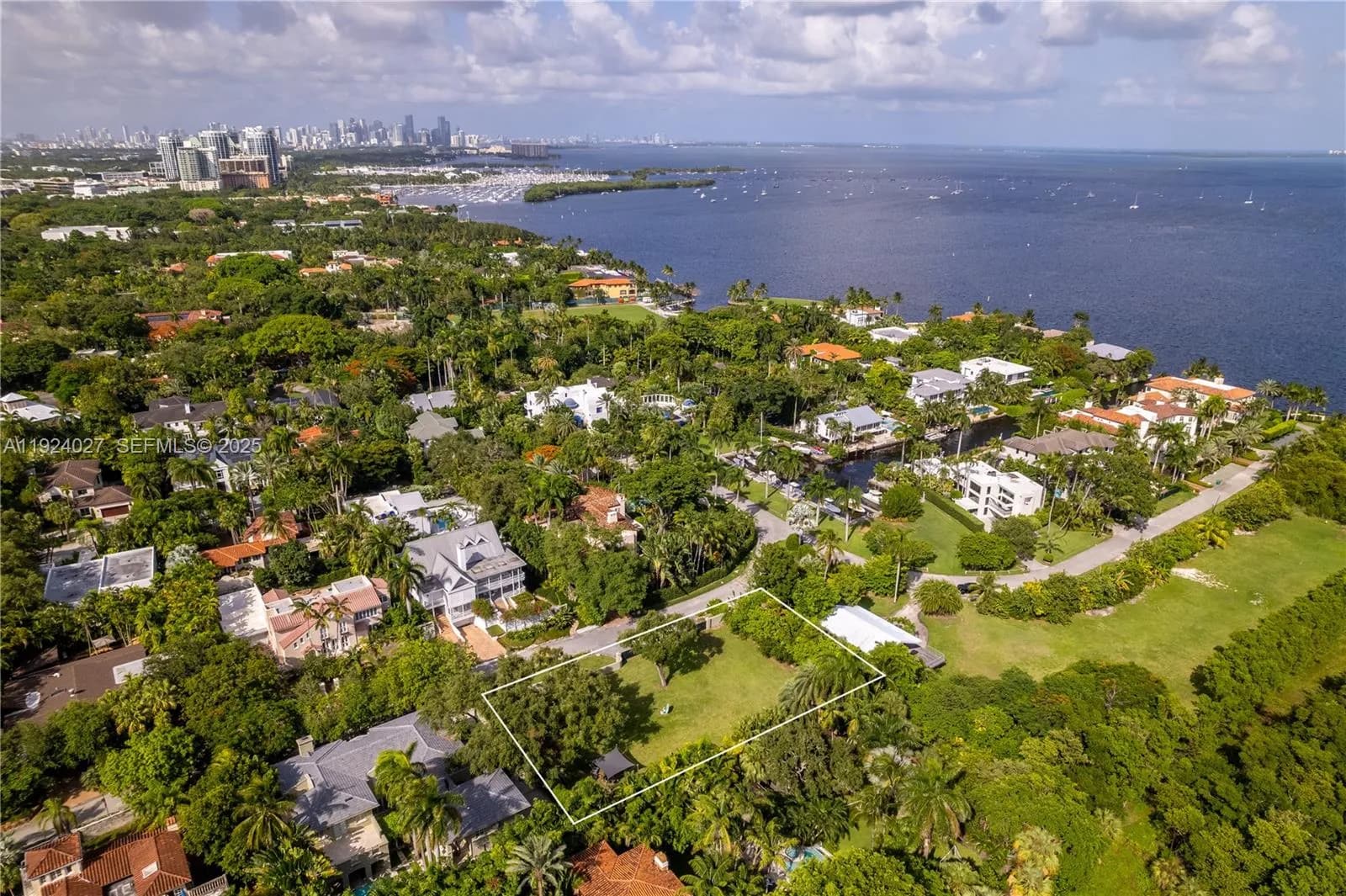 3400 S Moorings Way, Coconut Grove FL 33133