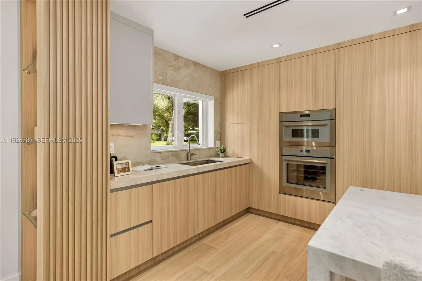 6011 Maynada St, Coral Gables FL 33146