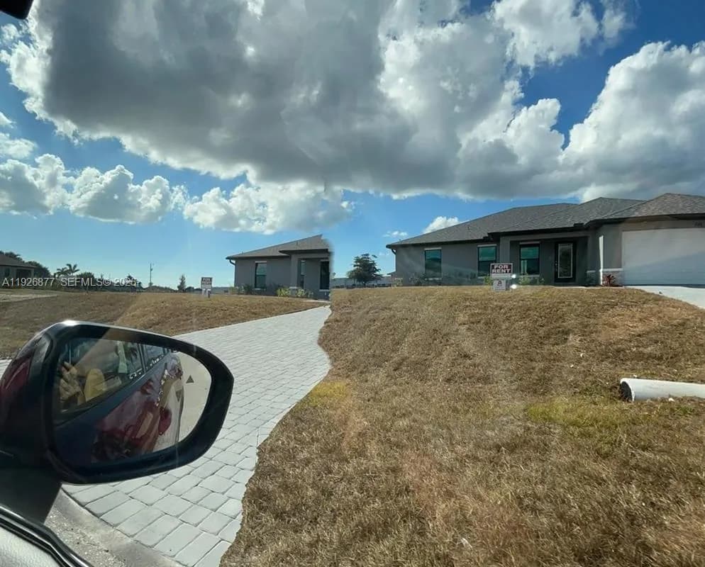 2002 NW 3 TER, Cape Coral FL 33993