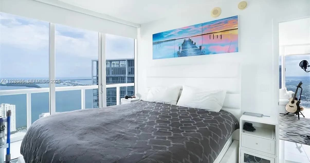 475 Brickell Ave # 5707, Miami FL 33131