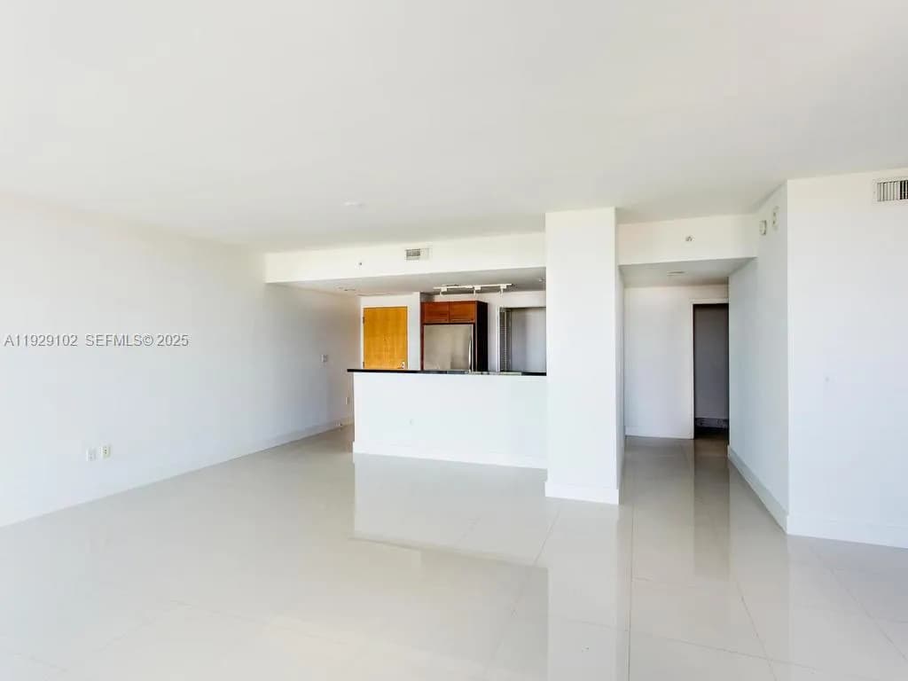 244 Biscayne Blvd # 2402, Miami FL 33132