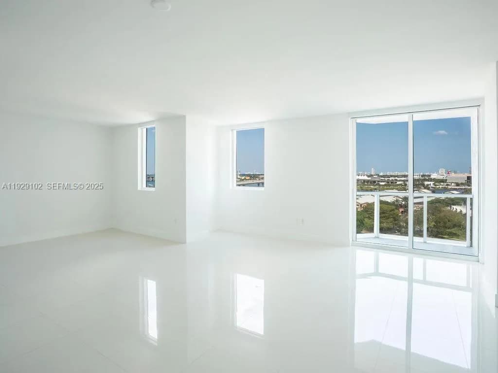 244 Biscayne Blvd # 2402, Miami FL 33132
