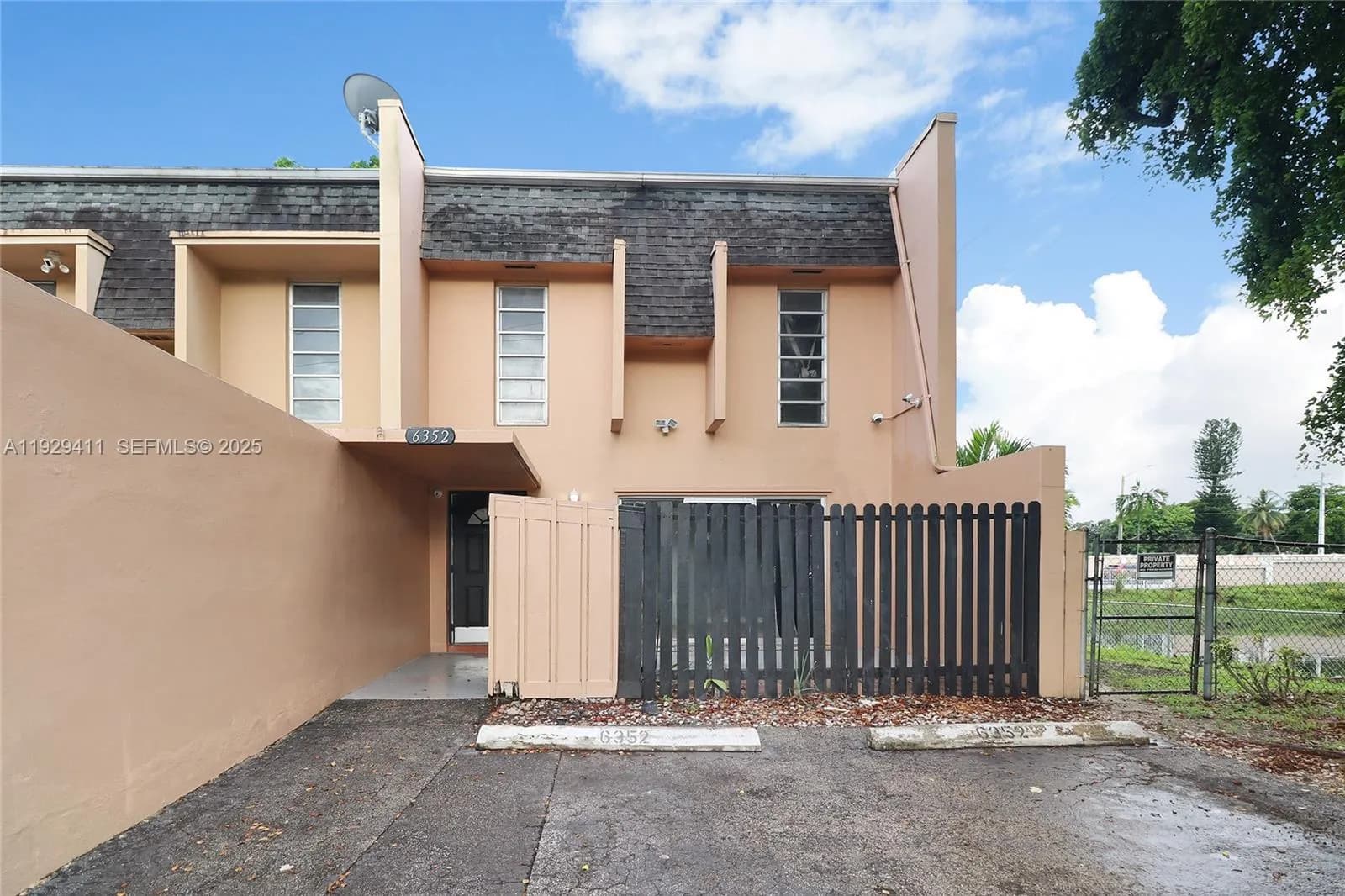 6352 Boulevard Of Champions # 1, North Lauderdale FL 33068