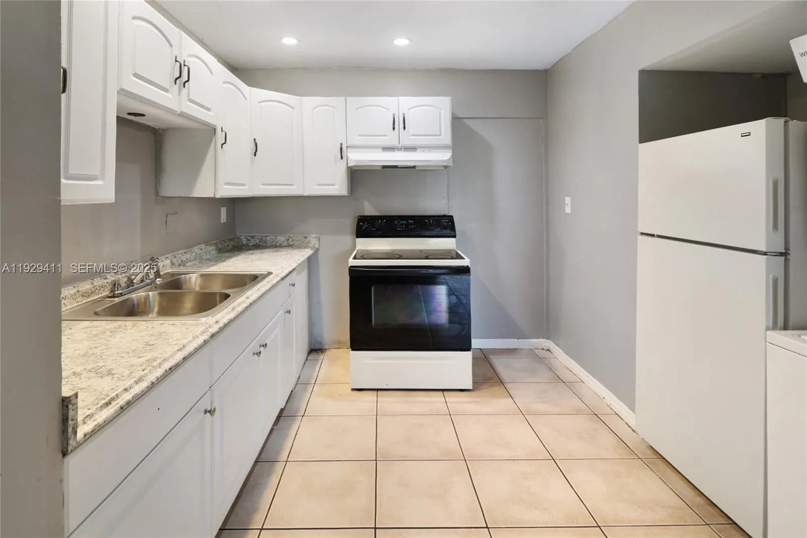 6352 Boulevard Of Champions # 1, North Lauderdale FL 33068