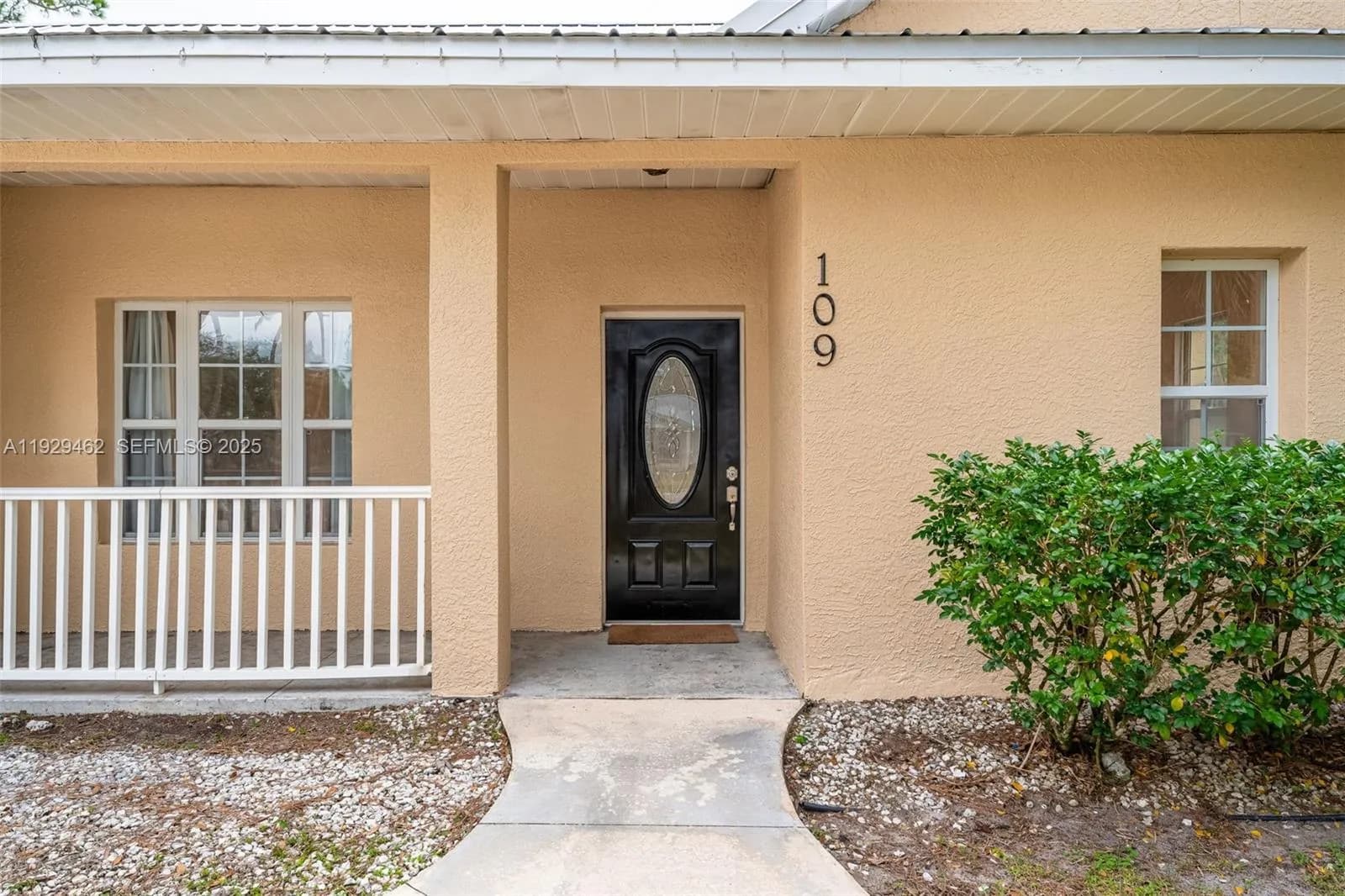 109 Florida St, La Belle FL 33935