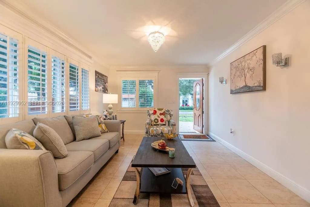 6541 Lake Como Ter, Miami Lakes FL 33014