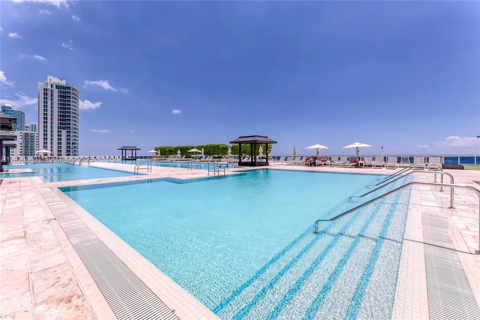 1830 S OCEAN DR # 4601, Hallandale Beach FL 33009