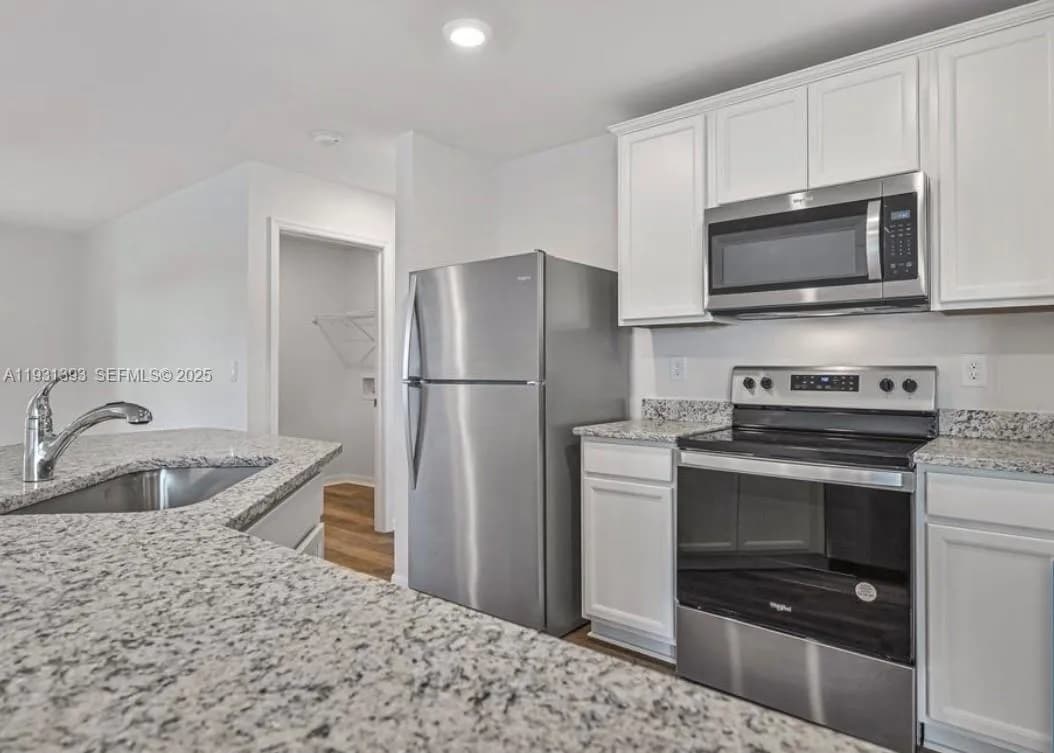 861 WINWOOD CIRCLE, Fort Myers FL 33913