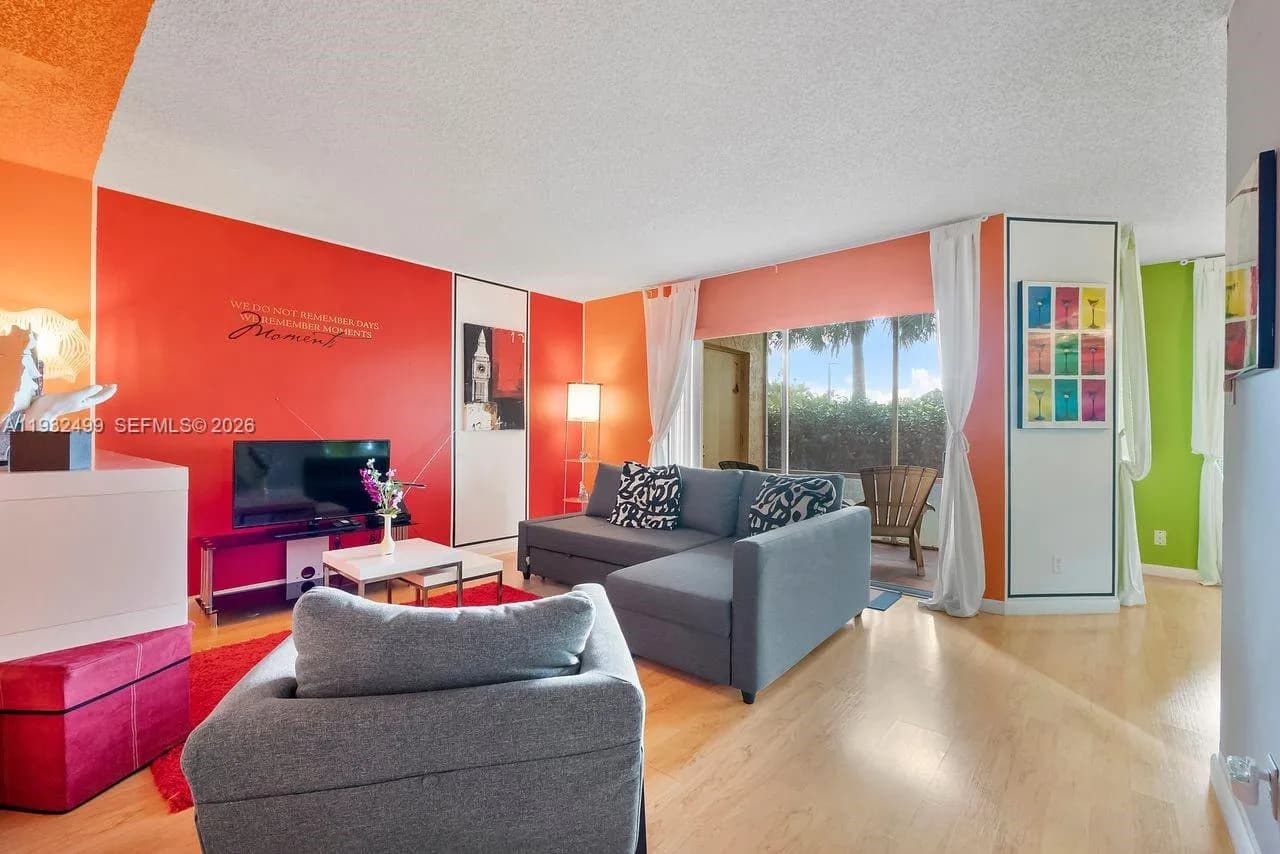 929 Coral Club Dr # 929, Coral Springs FL 33071