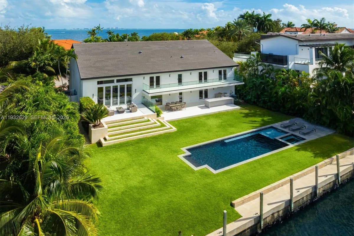 6970 Sunrise Dr, Coral Gables FL 33133