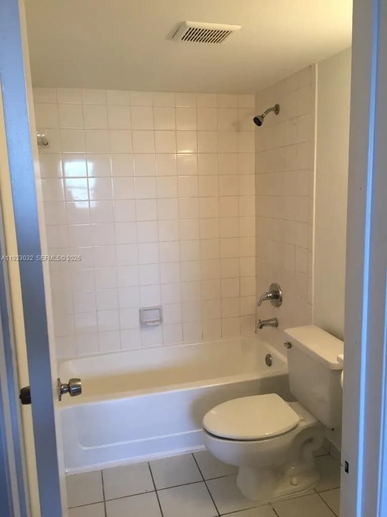 8145 NW 7th St # 406, Miami FL 33126