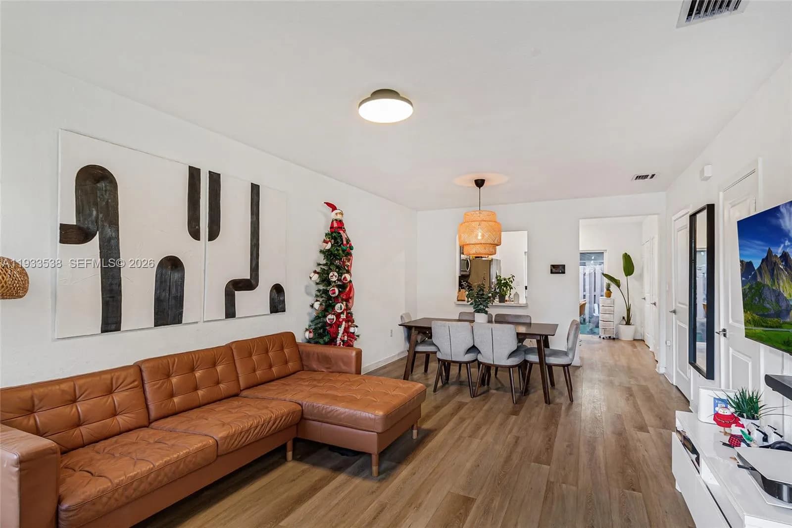 476 NE 5th St, Florida City FL 33034