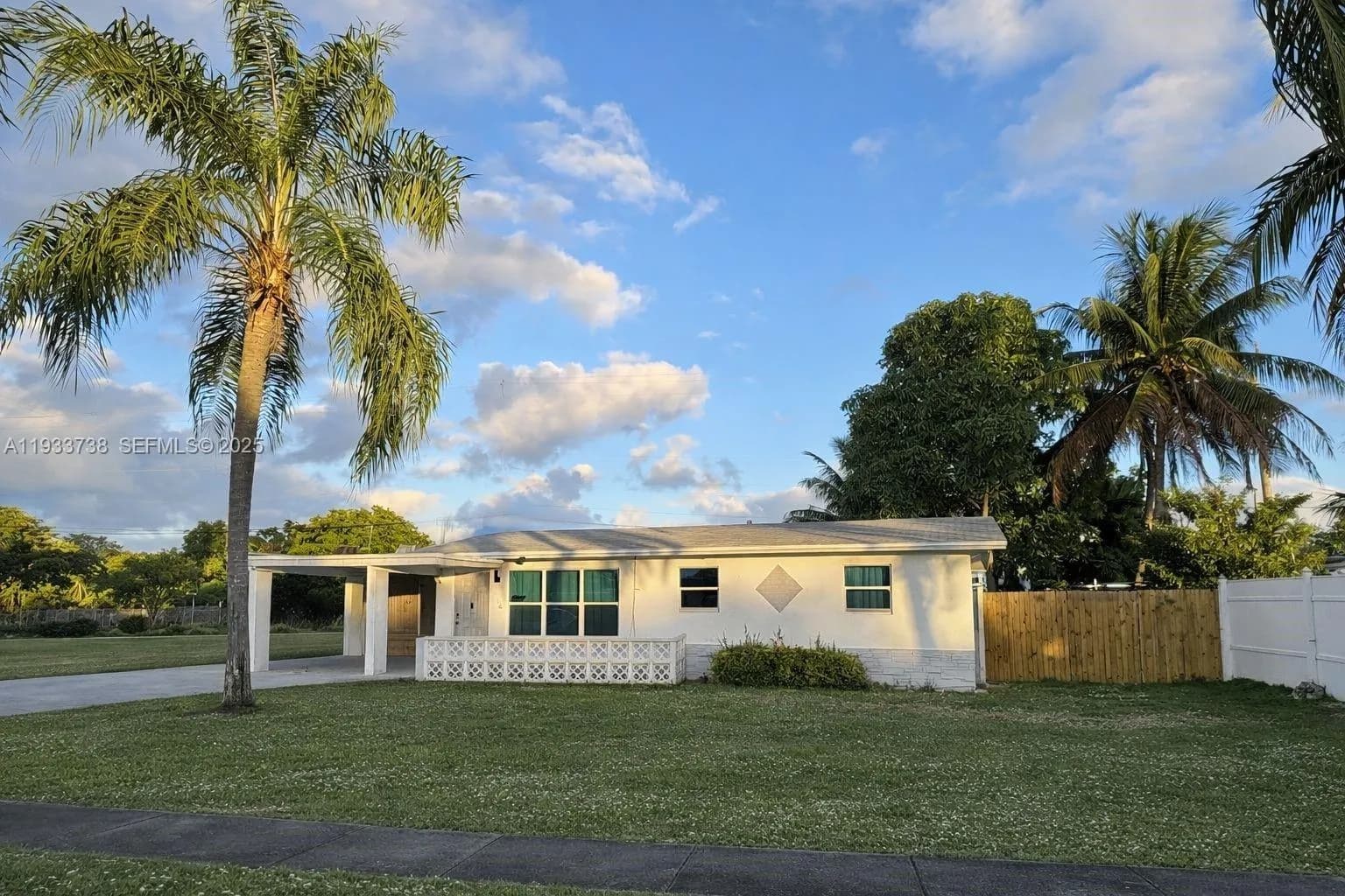 1704 NW 58th Ave, Margate FL 33063