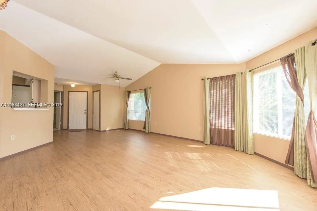 2667 NW 33rd St # 2407, Oakland Park FL 33309