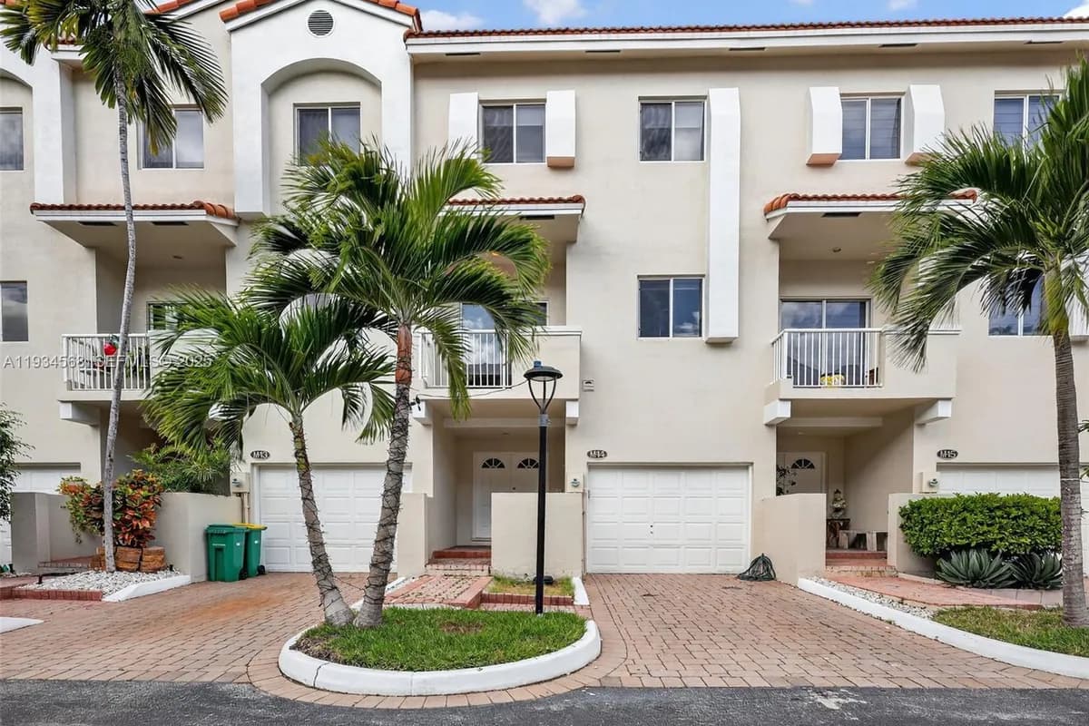 21399 Marina Cove Cir # 14, Aventura FL 33180