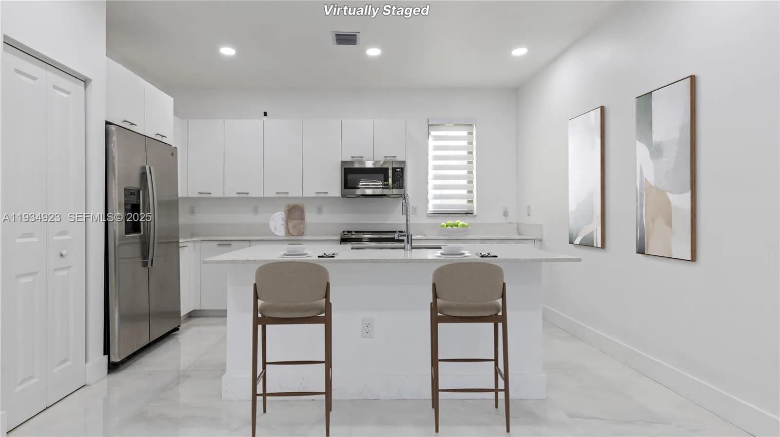 8206 NW 43rd St, Doral FL 33166