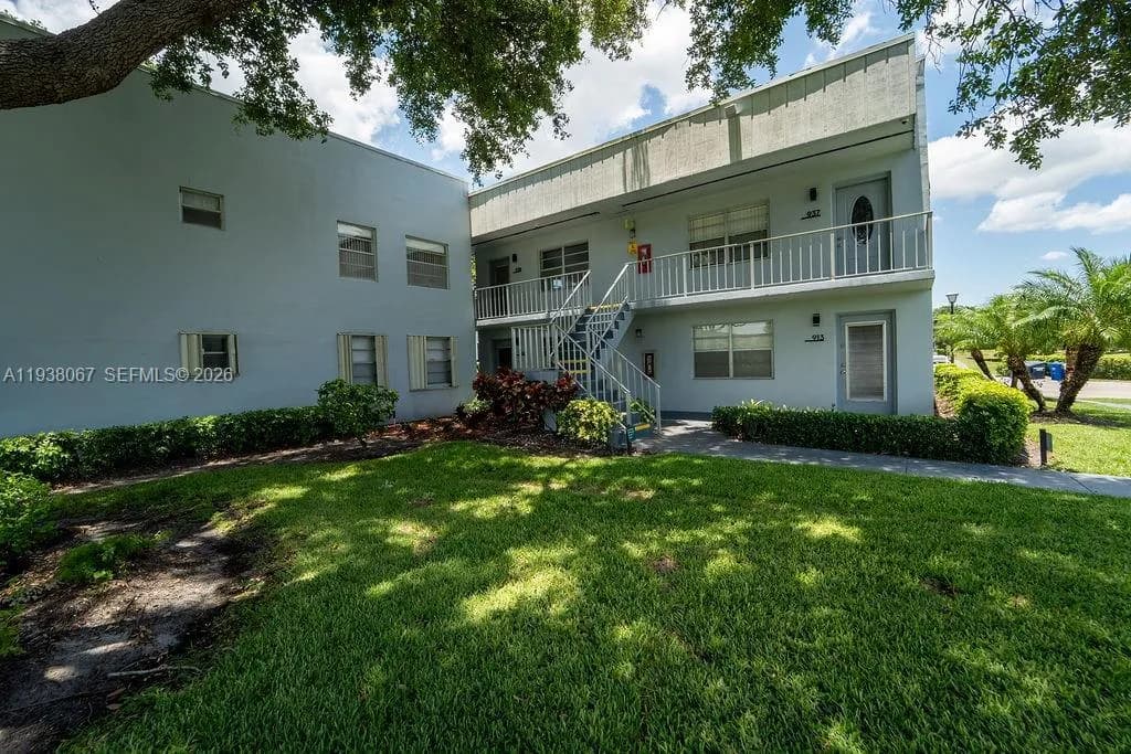 938 Normandy T # T938, Delray Beach FL 33484