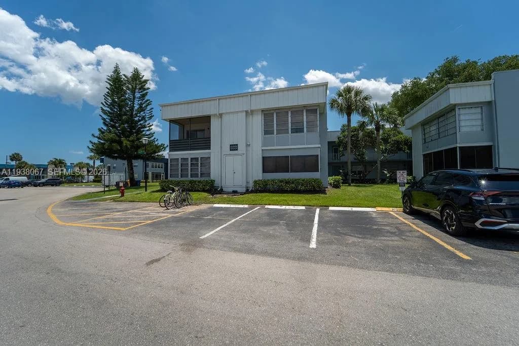 938 Normandy T # T938, Delray Beach FL 33484