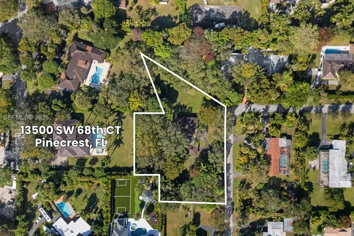 13500 SW 68th Ct, Pinecrest FL 33156