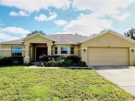 3 bedroom 2 bath for sale at 4106 DINNER LAKE WAY, Lake Wales FL 33859