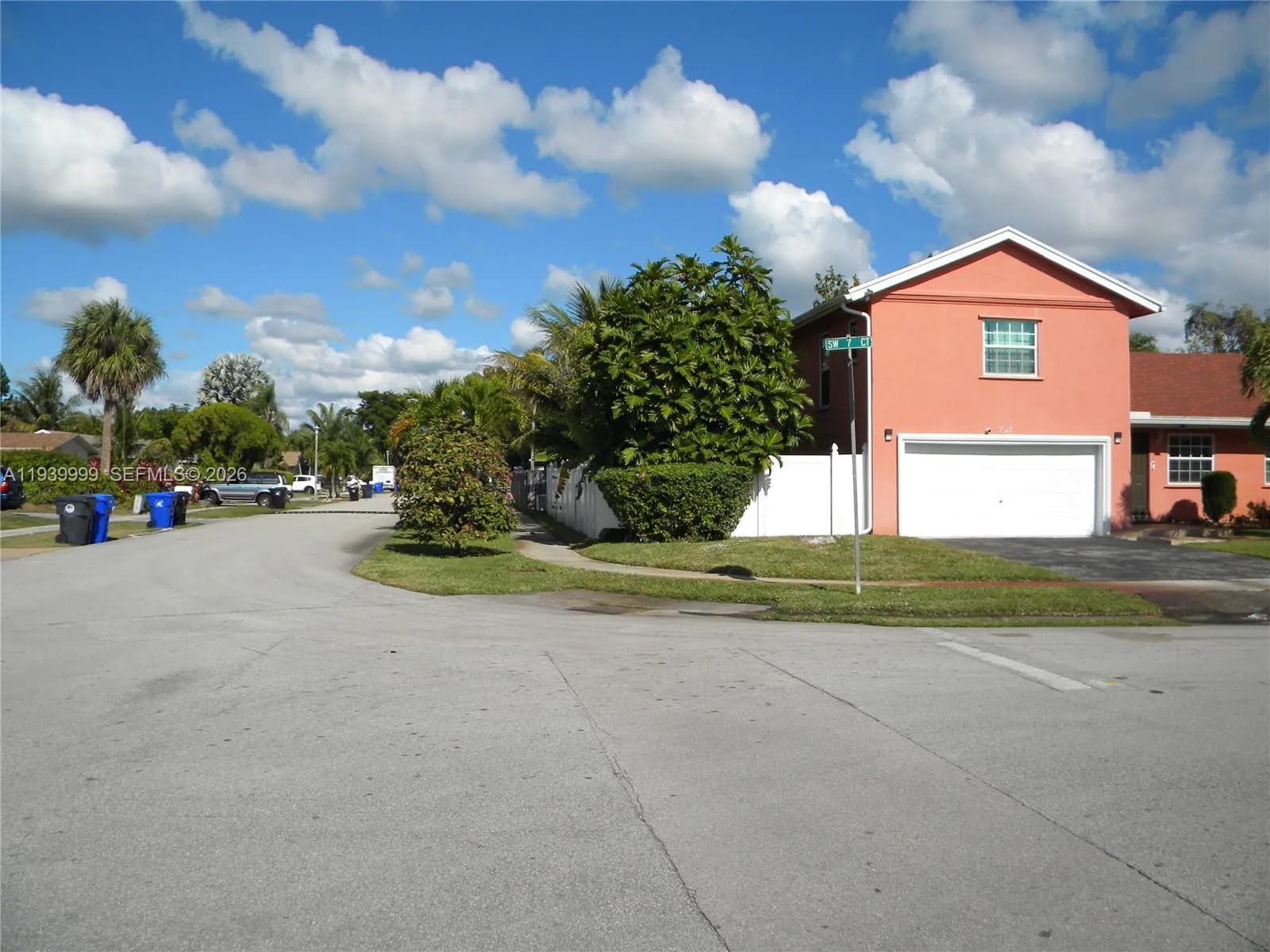 7527 SW 7th Ct, North Lauderdale FL 33068