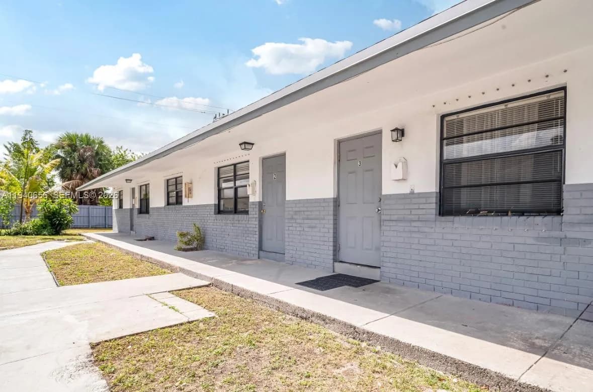 for sale at 4030 SW 19th St, West Park FL 33023