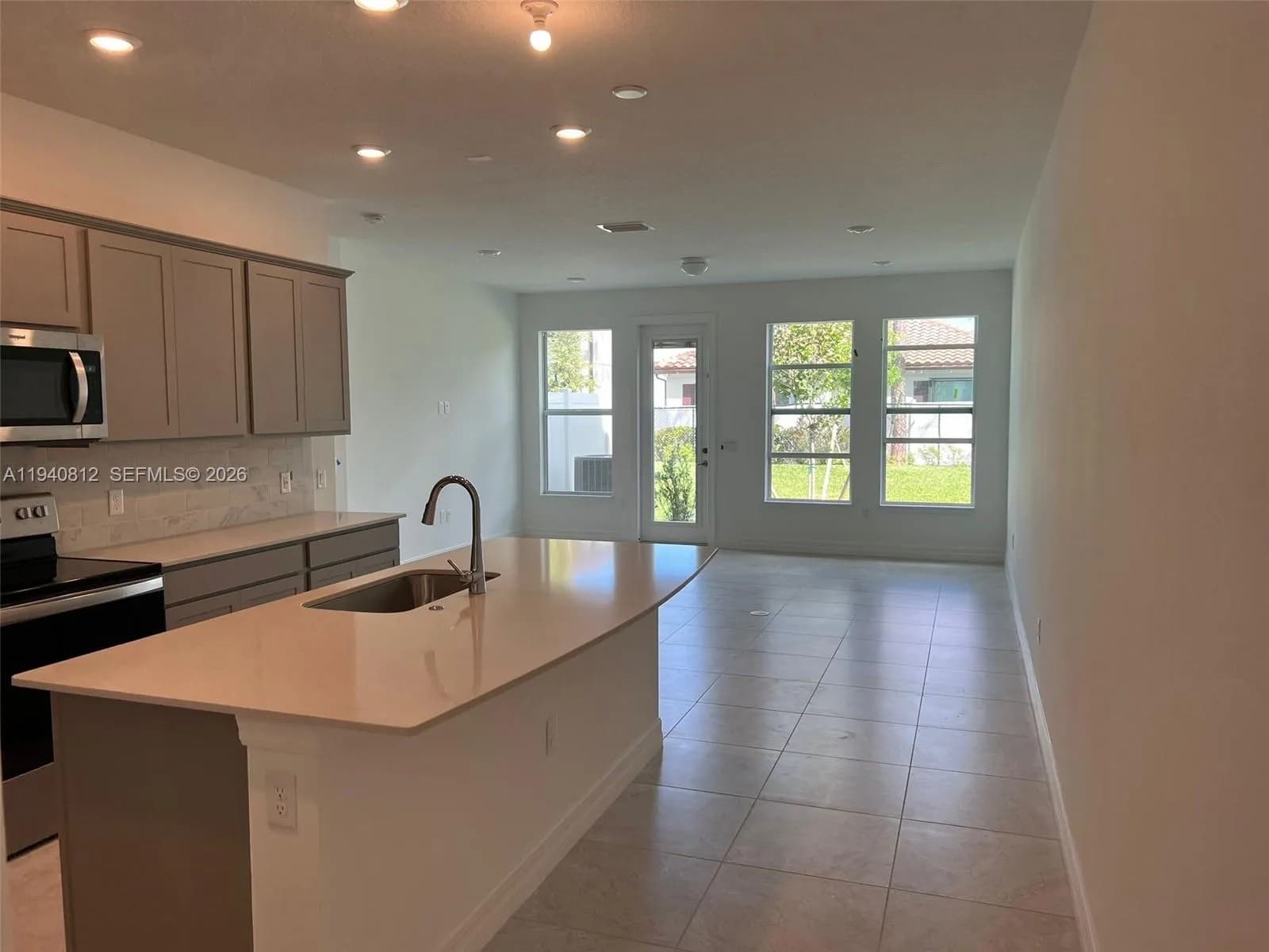 6121 Rancho Ln, Green Acres FL 33415