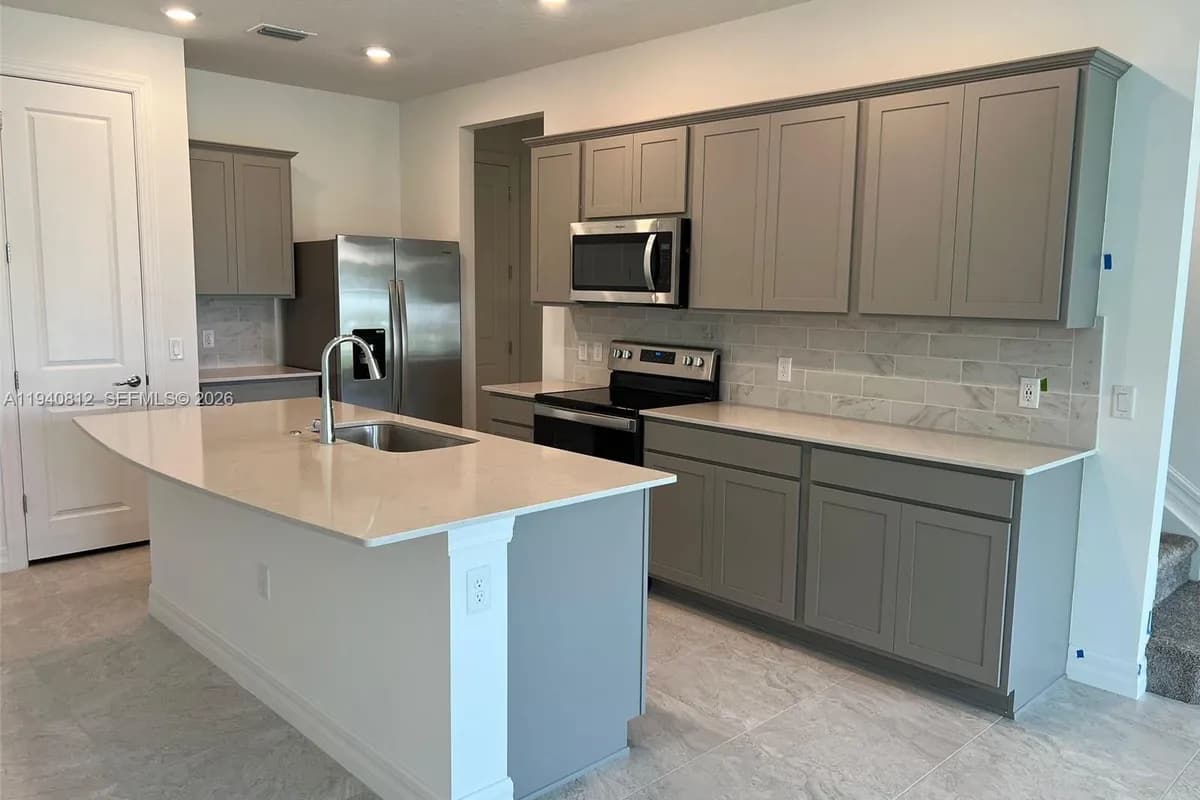 6121 Rancho Ln, Green Acres FL 33415