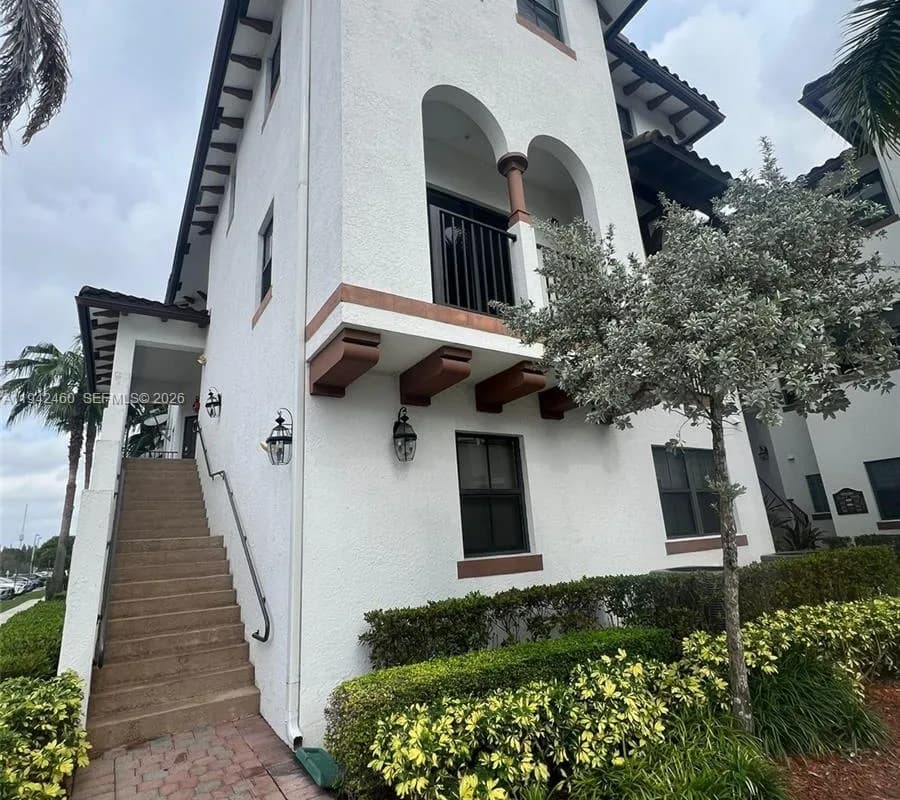 10630 NW 88th St # 201, Doral FL 33178