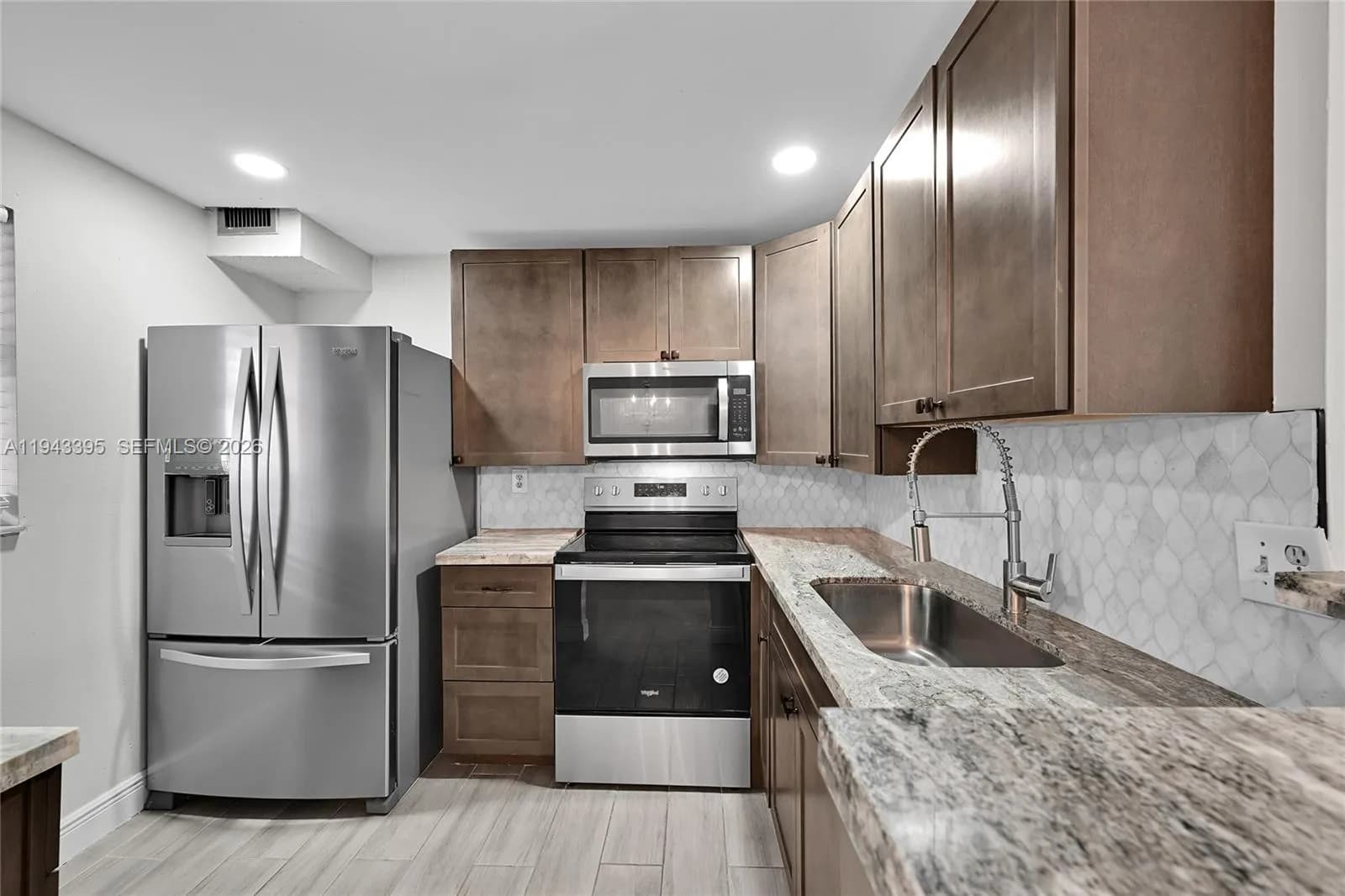 1 bedroom 1 bath for sale at 2850 Somerset Dr # 105L, Lauderdale Lakes FL 33311