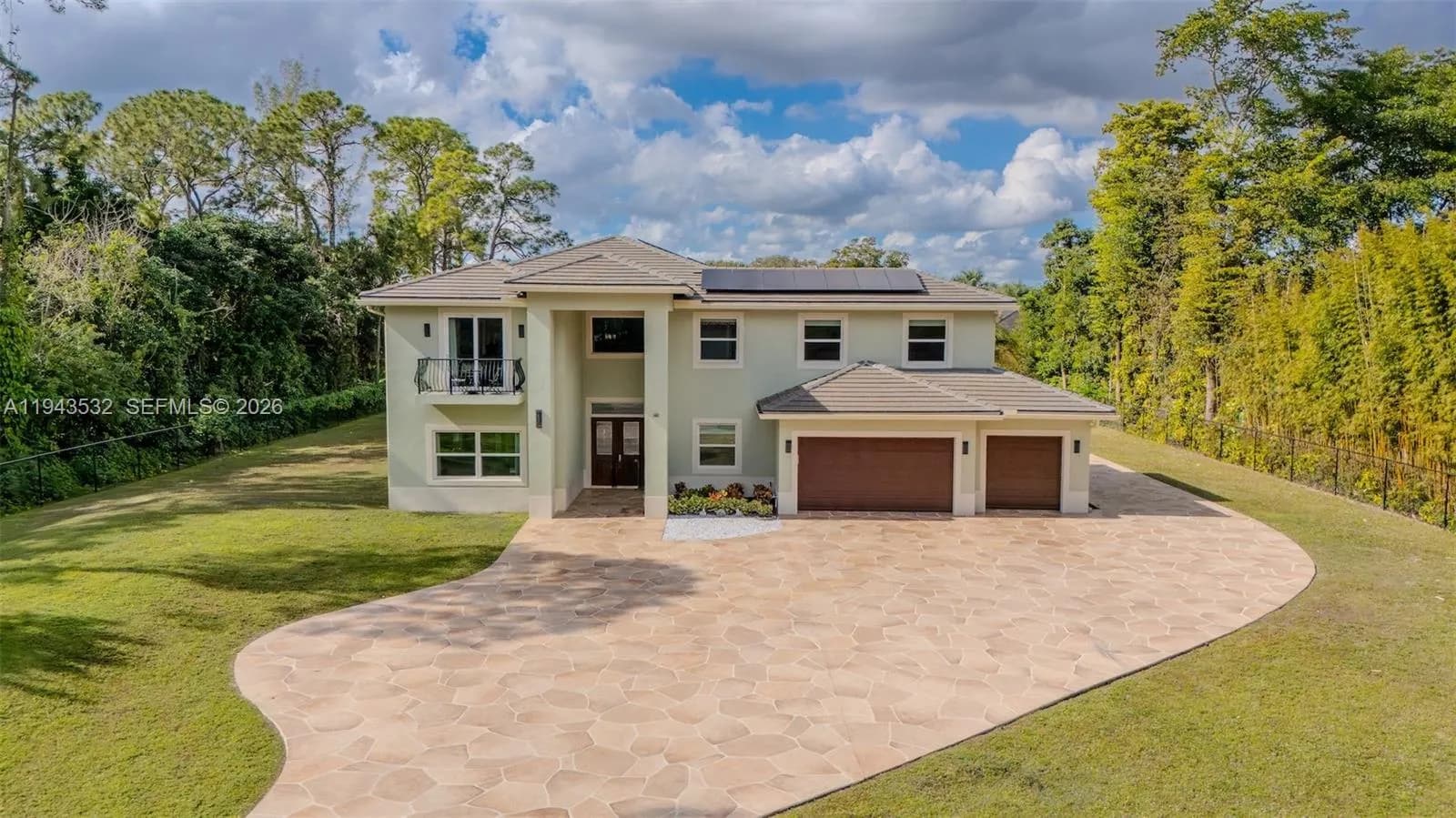 5 bedroom 4 bath Residential for sale at 6077 NW 71st Ter, Parkland FL 33067