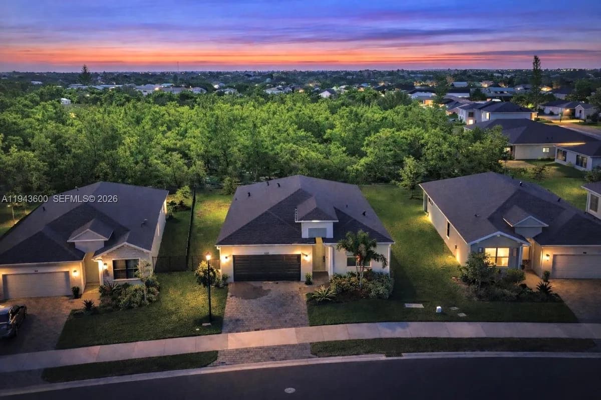 2099 NE Cedar St, Jensen Beach FL 34957