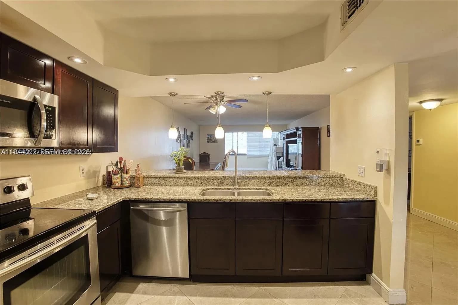 8010 Hampton Blvd # 208, North Lauderdale FL 33068