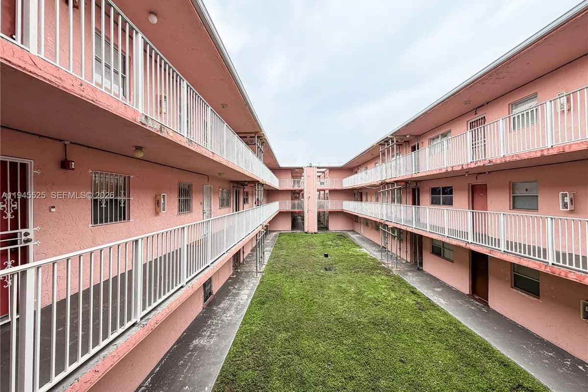 19761 SW 114th Ave # 338, Miami FL 33157