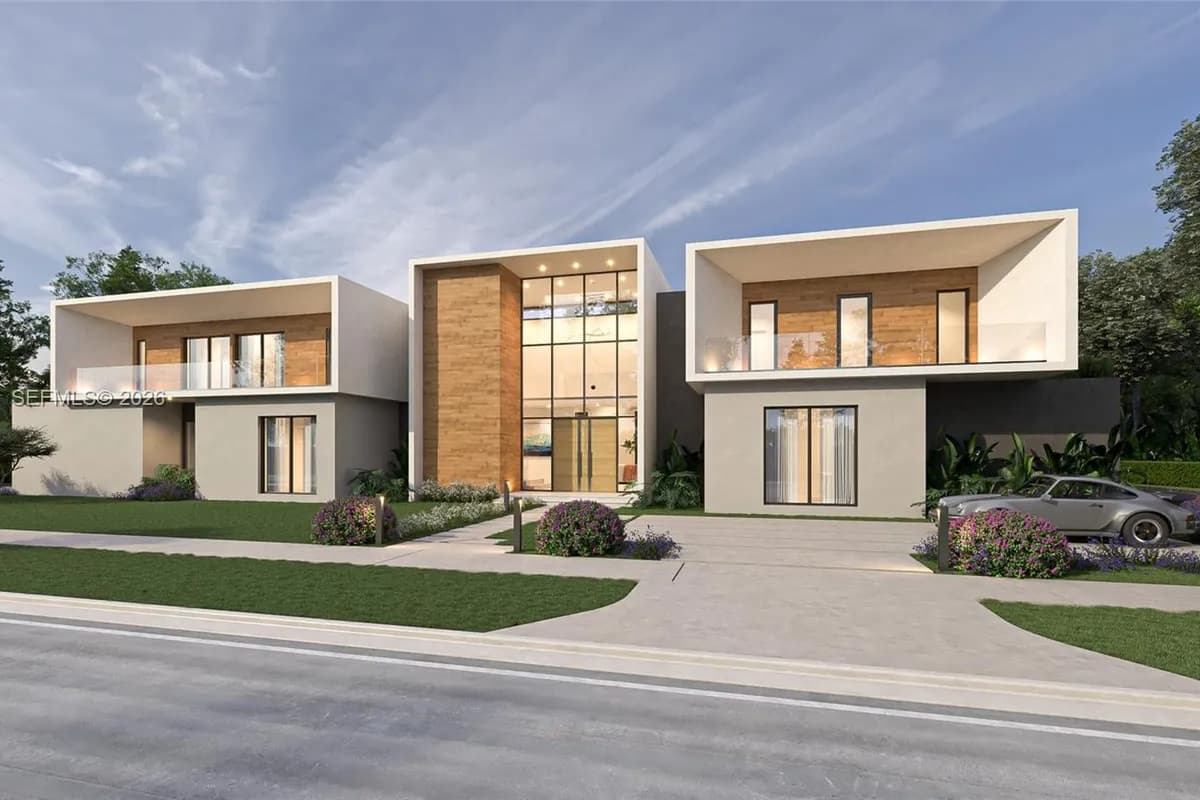 5811 SW 88th St, Pinecrest FL 33156