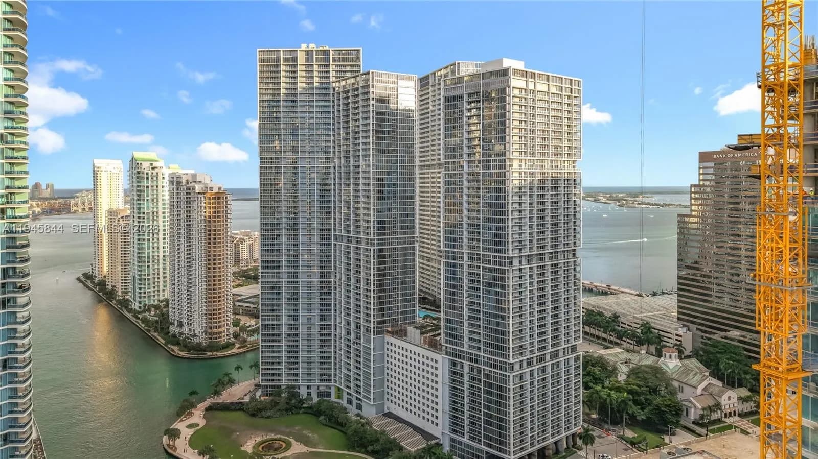 2 bedroom 2 bath for sale at 475 Brickell Ave # 4215, Miami FL 33131