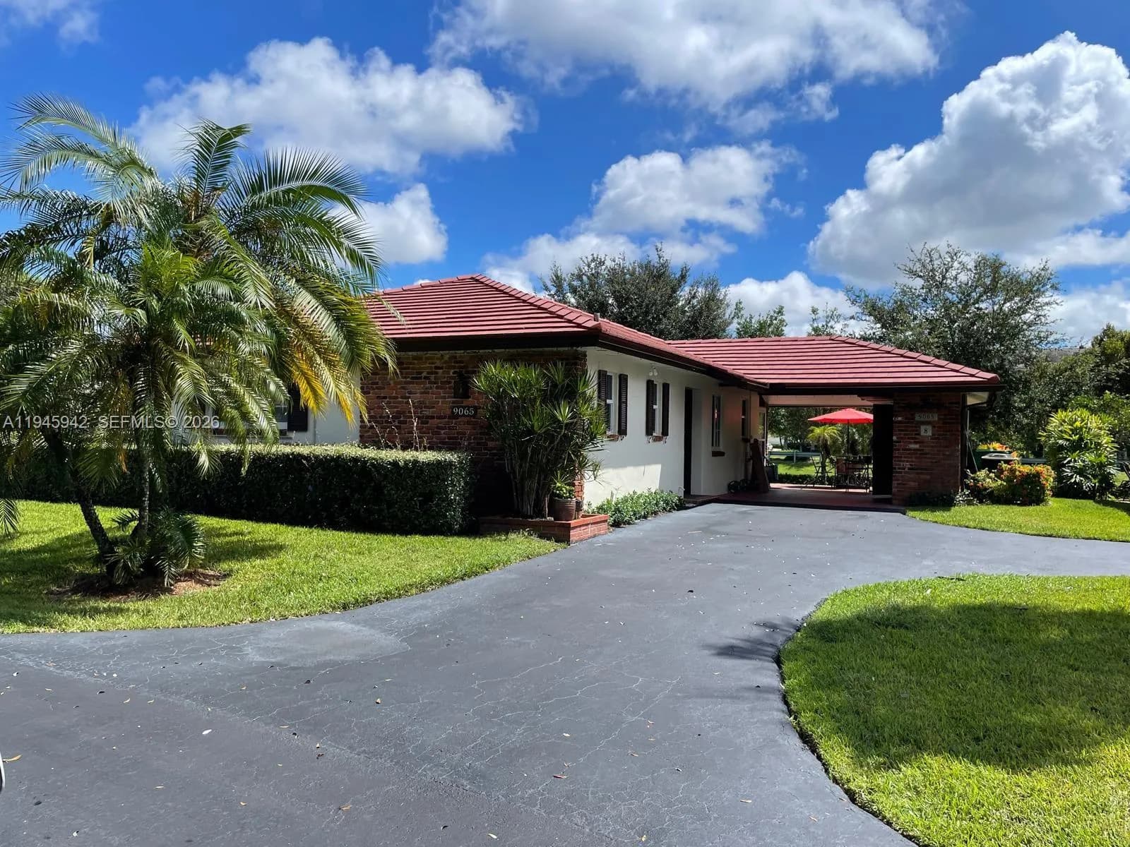 9065 Thunderbird Dr, Coral Springs FL 33065