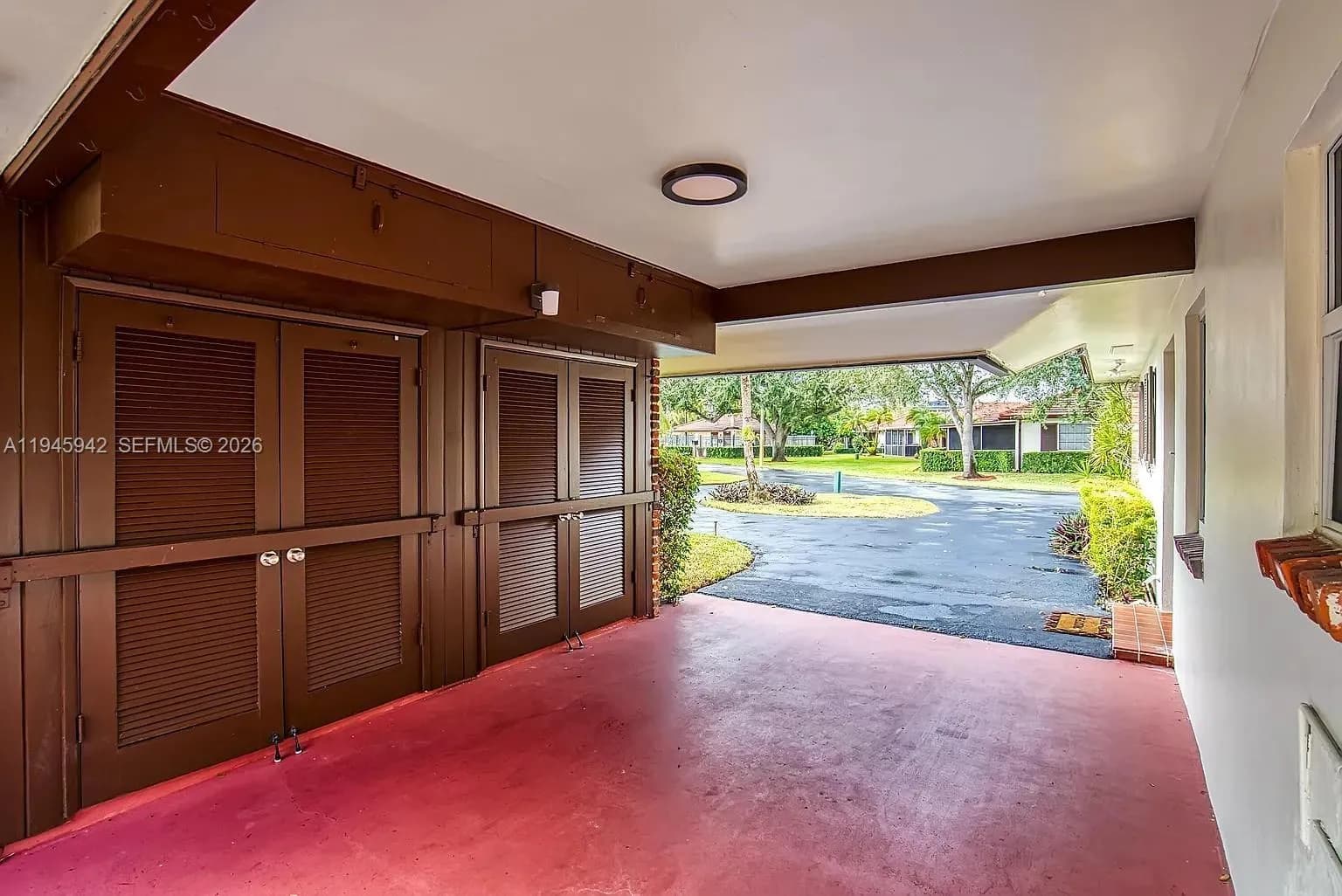 9065 Thunderbird Dr, Coral Springs FL 33065