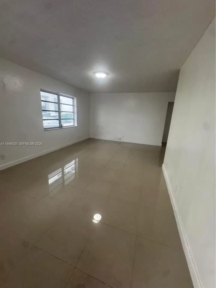 2019 Jackson St # 105, Hollywood FL 33020