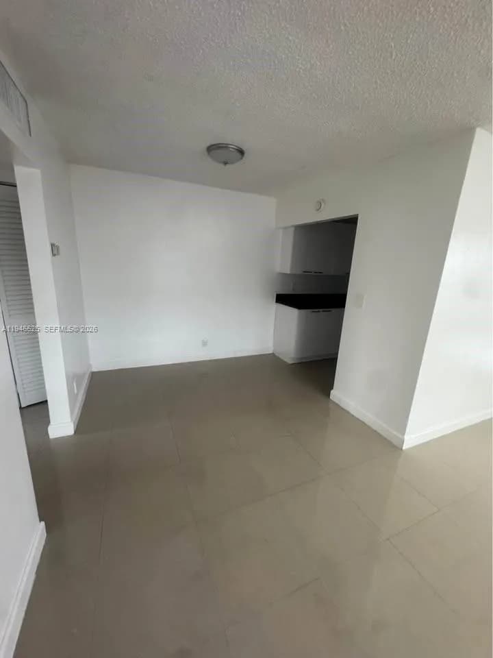 2019 Jackson St # 105, Hollywood FL 33020