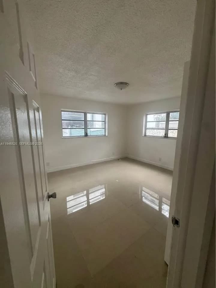 2019 Jackson St # 105, Hollywood FL 33020