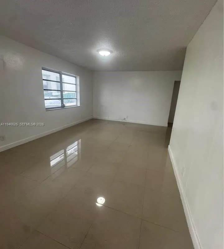 2019 Jackson St # 105, Hollywood FL 33020