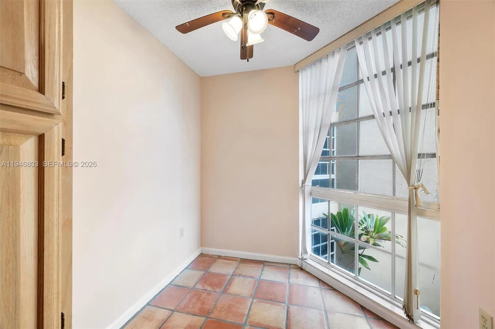 1280 S Alhambra Cir # 2211, Coral Gables FL 33146