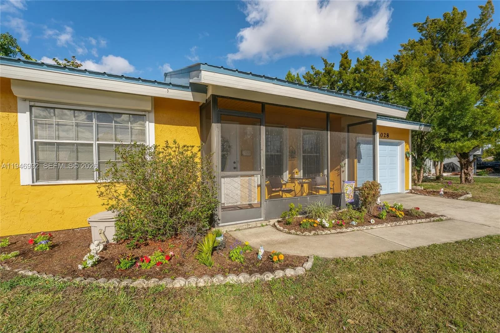 2028 Schooner Dr, La Belle FL 33935