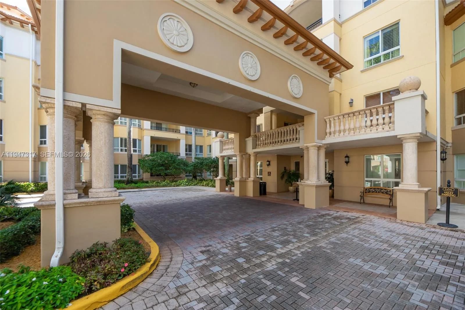 16101 Emerald Estates Dr # 250, Weston FL 33331