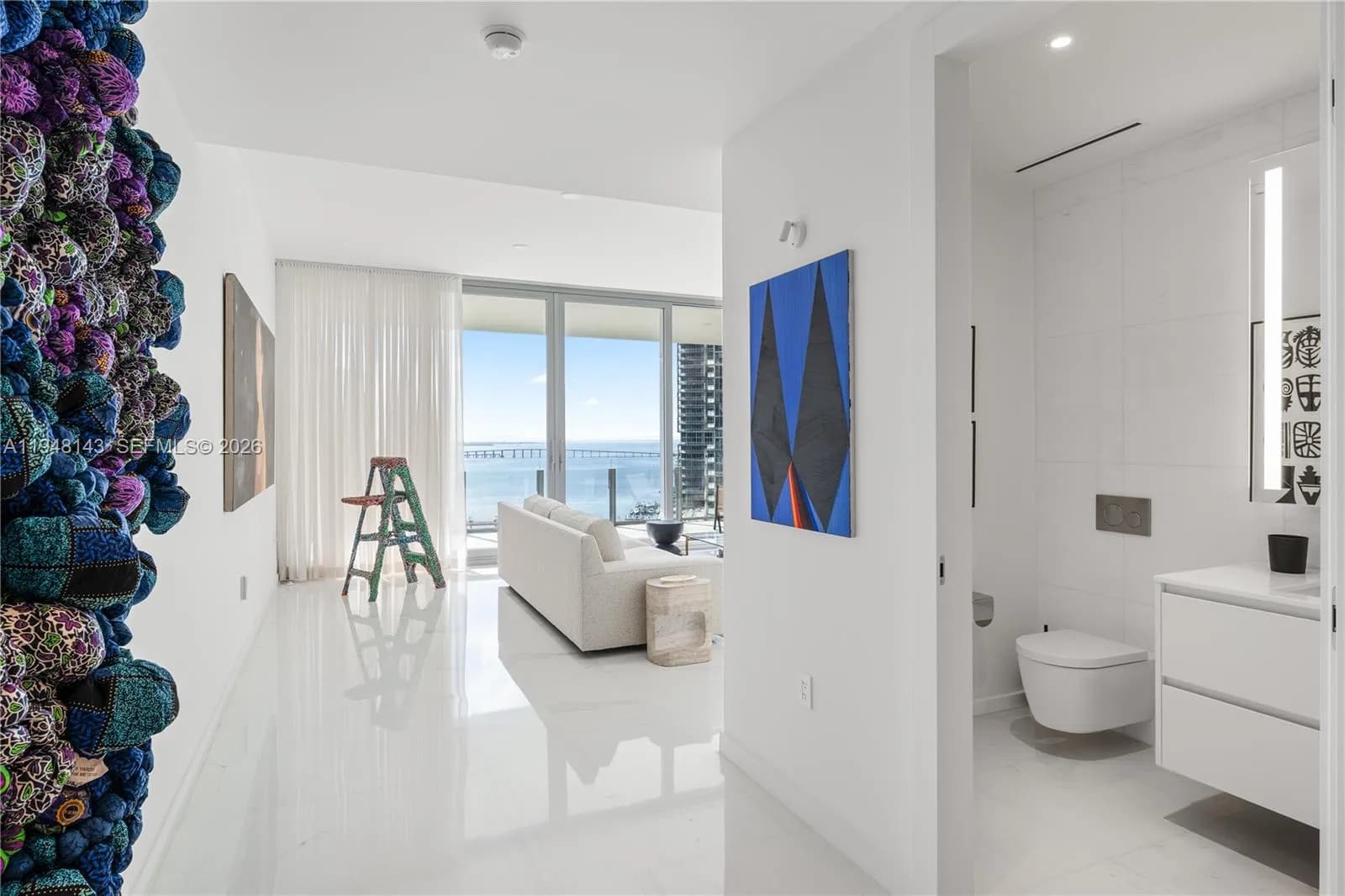 300 Biscayne Blvd Way # 2102, Miami FL 33131